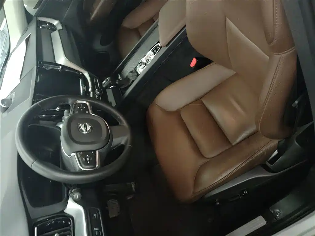 Volvo XC60 2021 T5 four-wheel drive Zhiyi Luxury Edition купить на сайте DeffCars