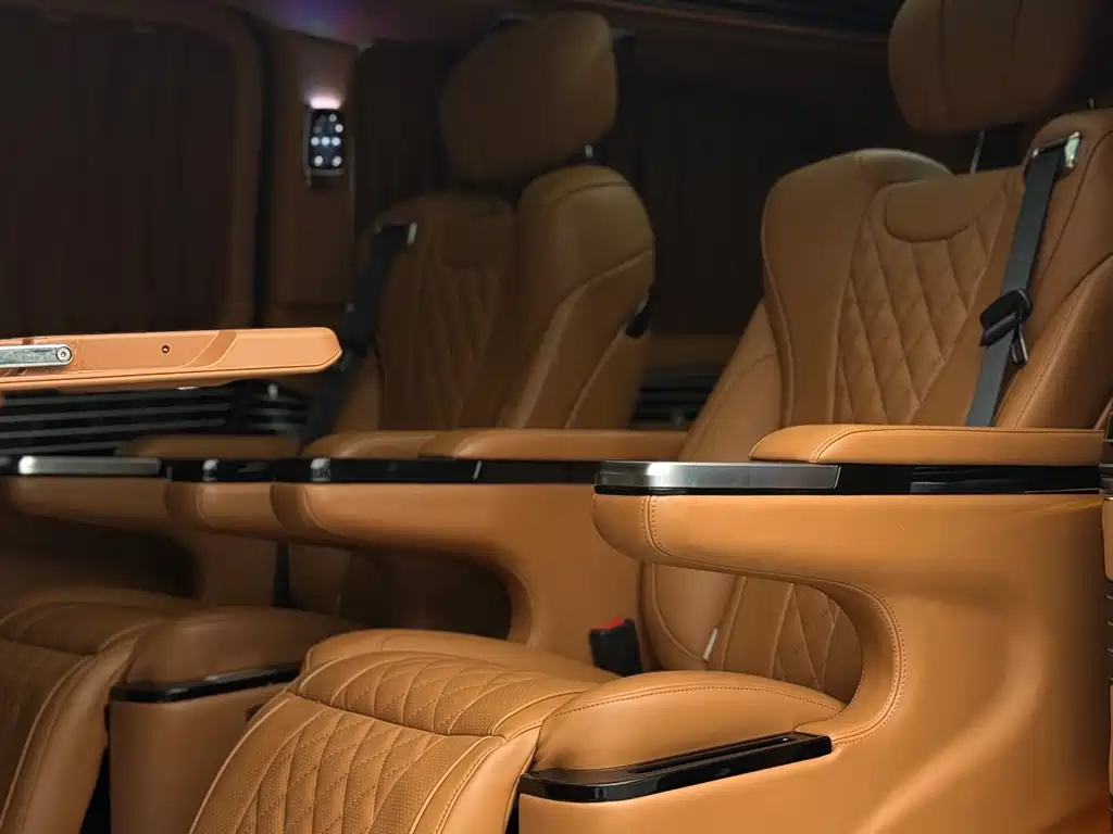 Mercedes-Benz V-Class 2022 V 260 L Long Wheelbase Luxury Edition купить на сайте DeffCars