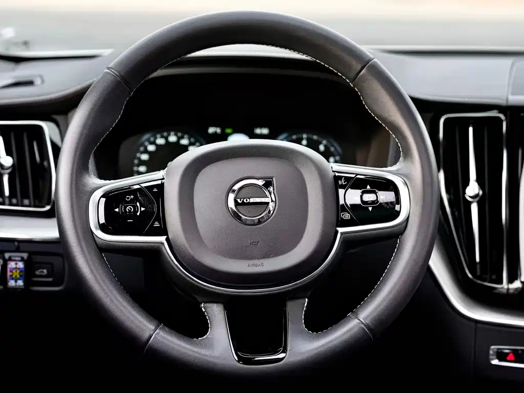 Volvo XC60 2021 T5 four-wheel drive Zhiyuan Sport Edition купить на сайте DeffCars