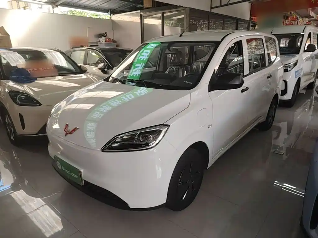 Wuling Hongguang New Energy 2024 Pure Electric Version 300KM Standard Type купить на сайте DeffCars