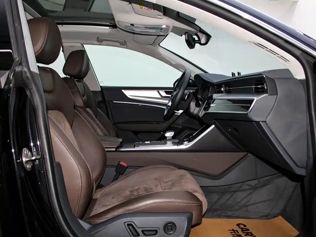 Audi A7L 2024 45TFSI S-line Dream Building Liquid Crystal Package купить на сайте DeffCars