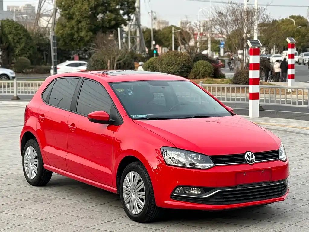 Polo 2016 1.6L automatic comfort model купить на сайте DeffCars