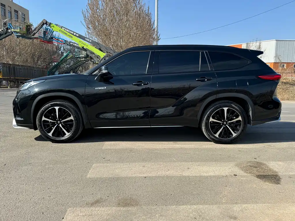 Crown Lufang 2021 2.5L HEV four-wheel drive flagship version купить на сайте DeffCars
