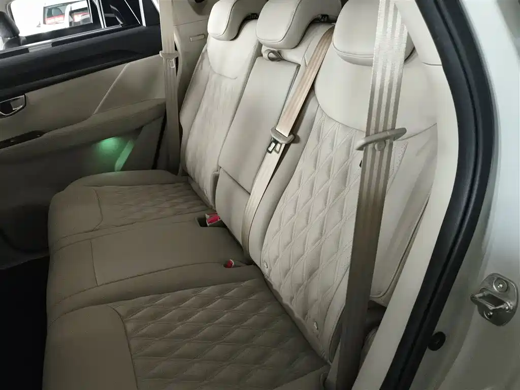 Wuling Xingchen 2021 1.5T CVT Xingyao Edition купить на сайте DeffCars