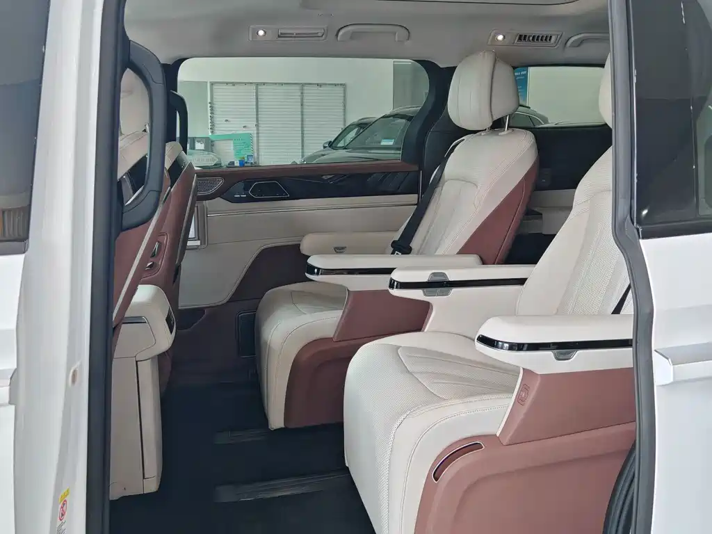 Xia (Summer) 2025 DM-i 1.5T 180km Transcendental купить на сайте DeffCars