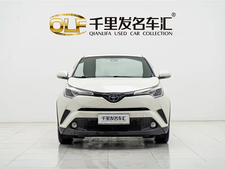 Toyota C-HR 2020 2.0L Leading Edition купить на сайте DeffCars