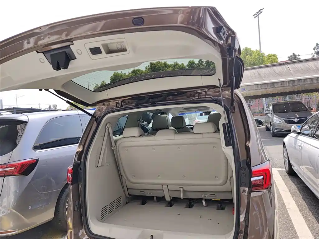 Buick GL8 2022 land business class 652T premium type купить на сайте DeffCars