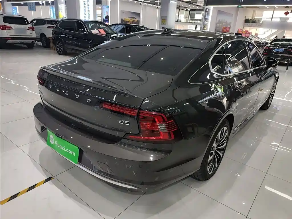 Volvo S90 2025 B5 Zhiyi Luxury Edition купить на сайте DeffCars