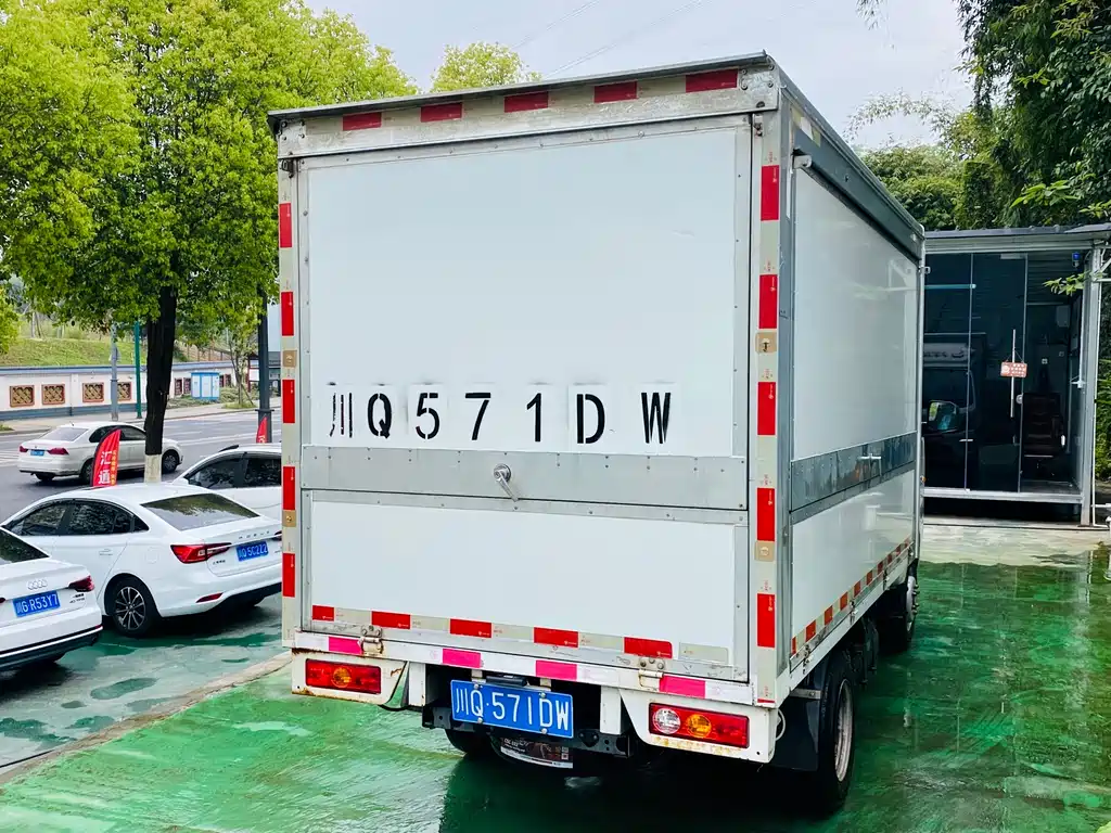 Xiangling M 2018 1.5L M2 non-load-bearing single row rear twin tire box type DAM15L купить на сайте DeffCars