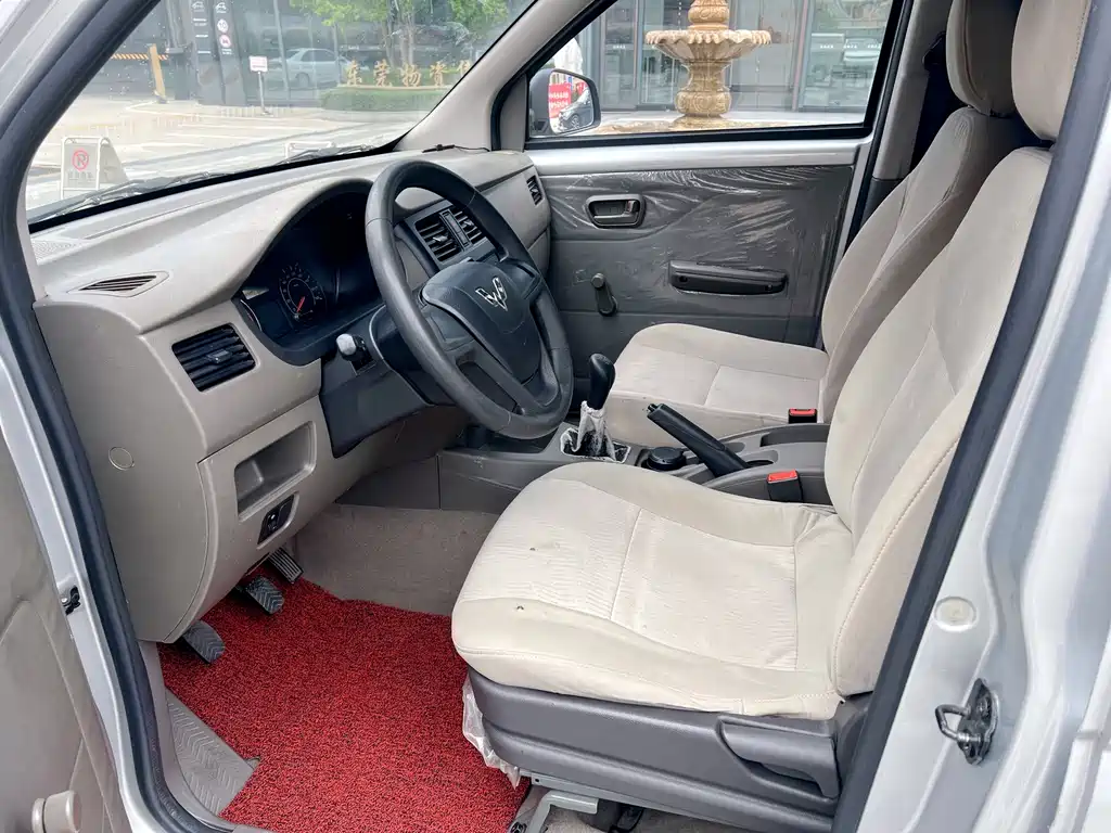Wuling Rongguang V 2019 1.5L practical van transport truck купить на сайте DeffCars