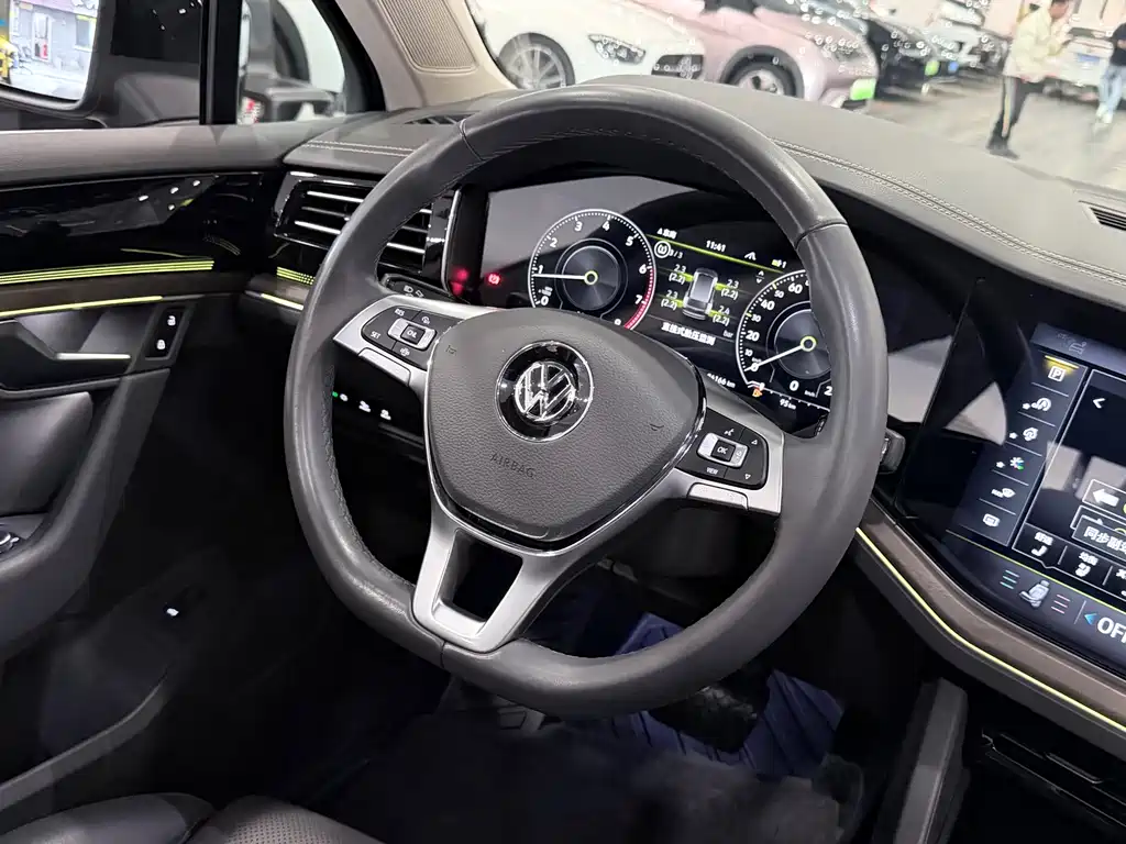 Touareg 2020 2.0TSI Ruishang Edition National VI купить на сайте DeffCars