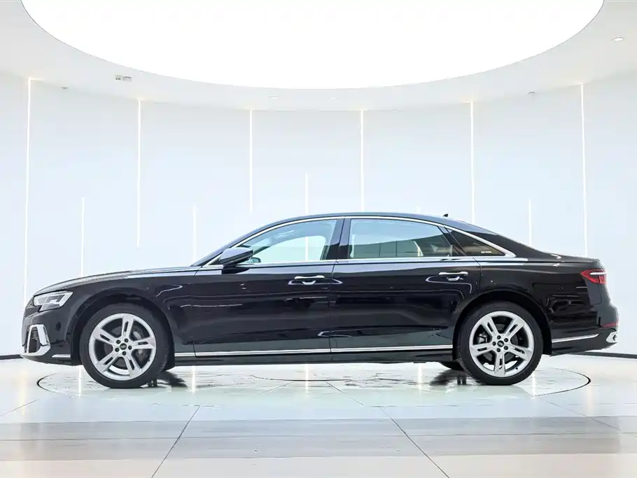 Audi A8 2023 A8L 50 TFSI quattro Premium Selection купить на сайте DeffCars