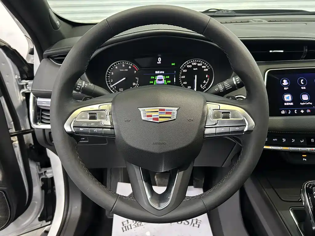 Cadillac XT4 2021 28T two-wheel drive technology купить на сайте DeffCars