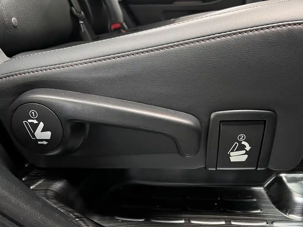 Highlander 2018 2.0T four-wheel drive premium version, 7 seats, National VI купить на сайте DeffCars