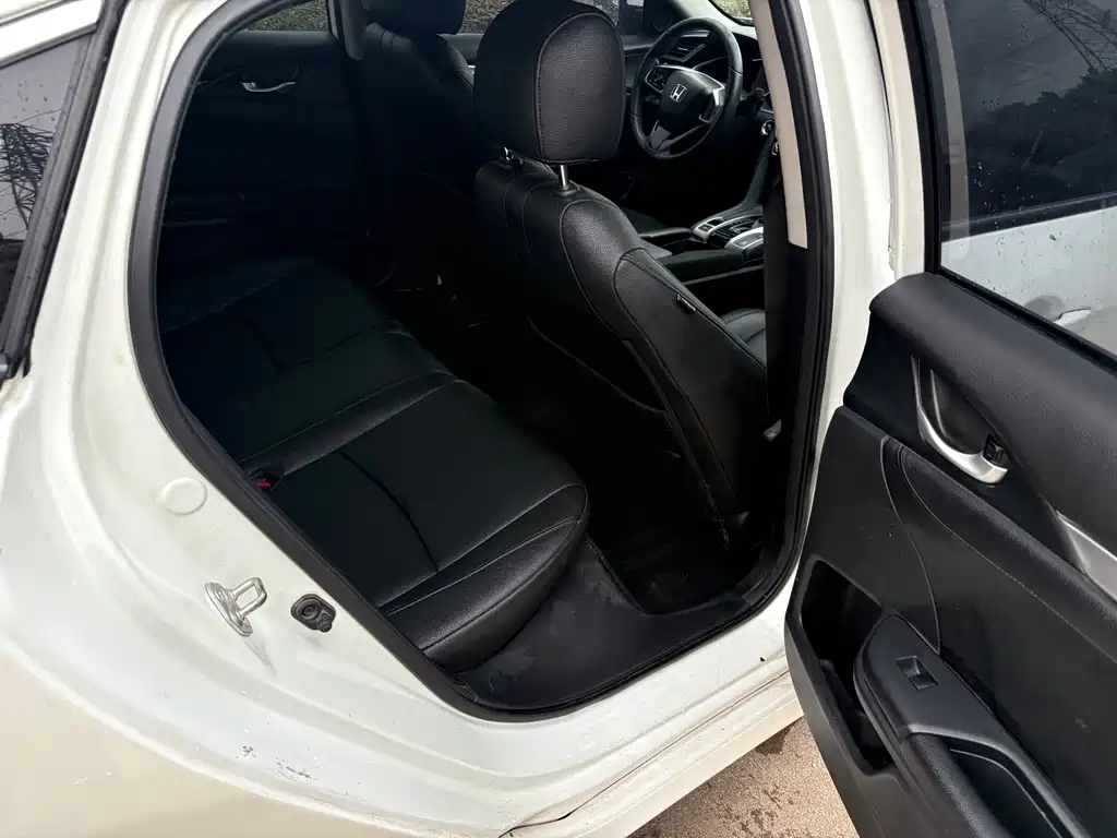 Civic 2016 220TURBO CVT Deluxe Edition купить на сайте DeffCars