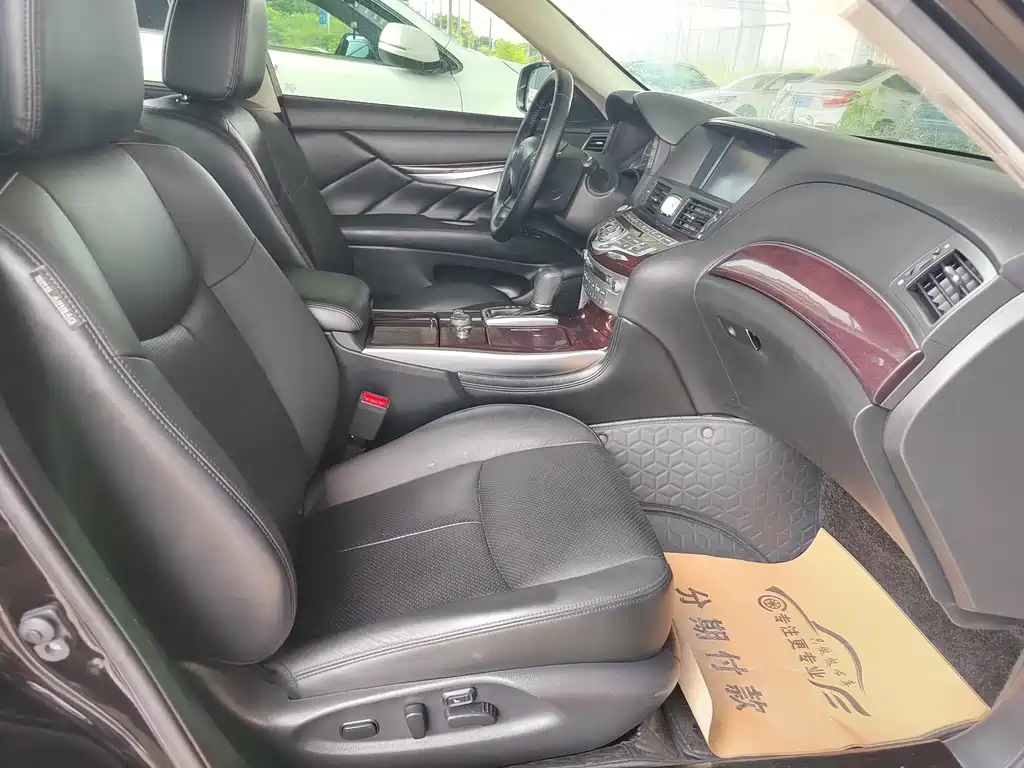 Infiniti Q70 2019 Q70L 2.0T Enjoy Edition купить на сайте DeffCars