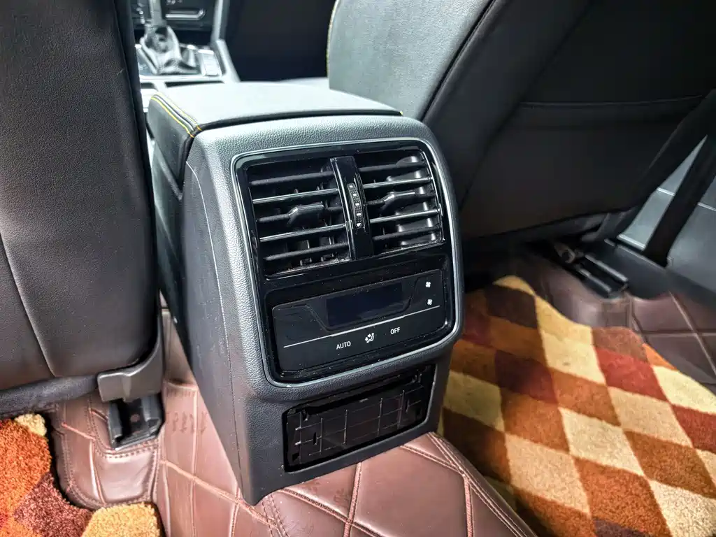 FAW-Volkswagen CC 2023 380TSI eye-catching version купить на сайте DeffCars
