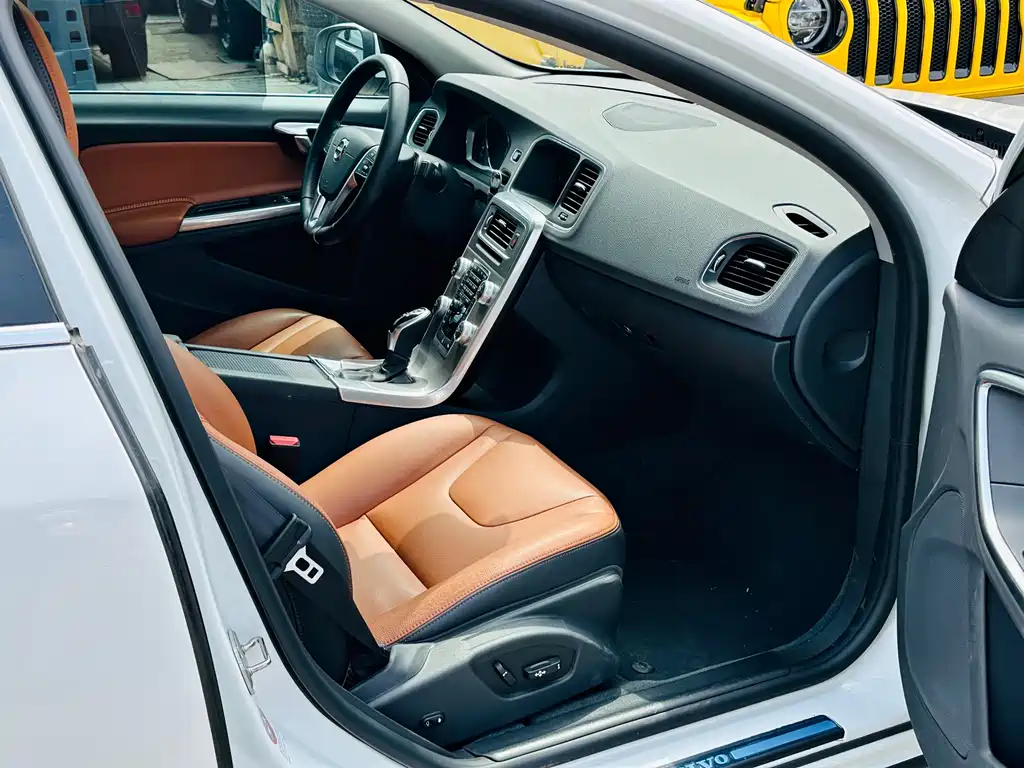 Volvo S60 2018 S60L T5 Zhiyu Enterprising Edition купить на сайте DeffCars