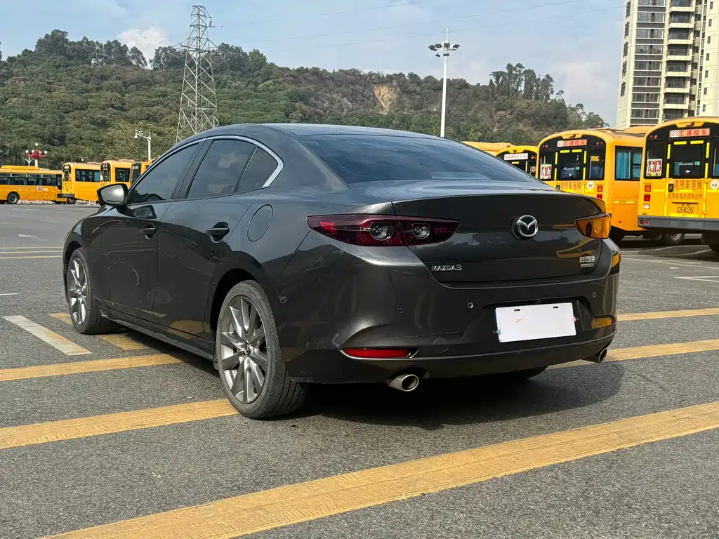 Mazda3 Angkesela 2020 2.0L Automatic Premium Edition купить на сайте DeffCars