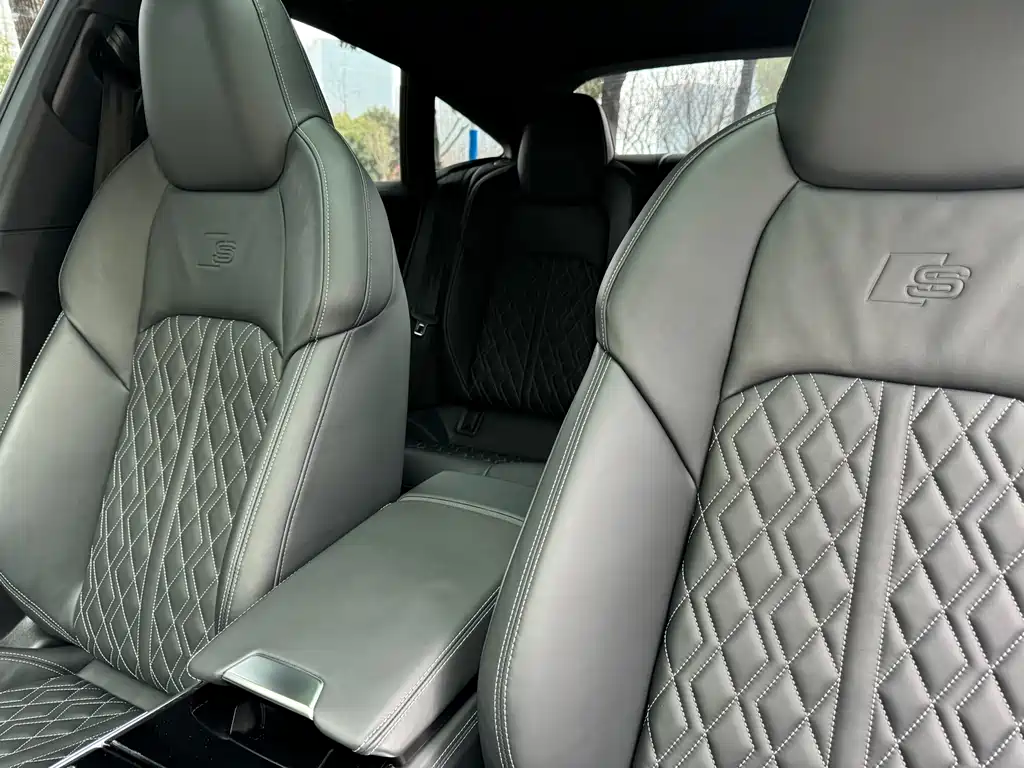 Audi A7 2024 55 TFSI quattro exclusive model купить на сайте DeffCars