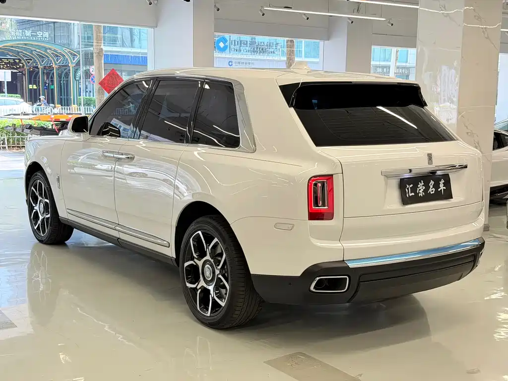 Cullinan 2018 four-seat version купить на сайте DeffCars