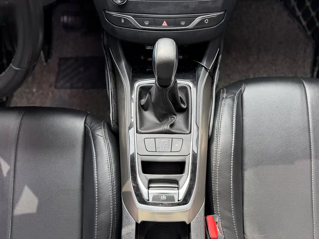 Peugeot 408 2016 1.6T automatic luxury version купить на сайте DeffCars