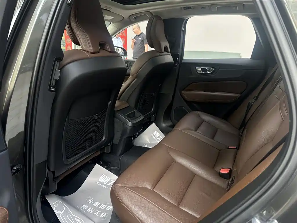 Volvo XC60 2020 T5 four-wheel drive Zhiyi Luxury Edition купить на сайте DeffCars