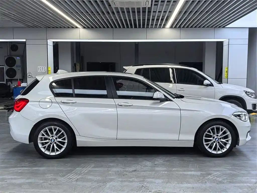 BMW 1 Series imported 2015 120i leading model купить на сайте DeffCars