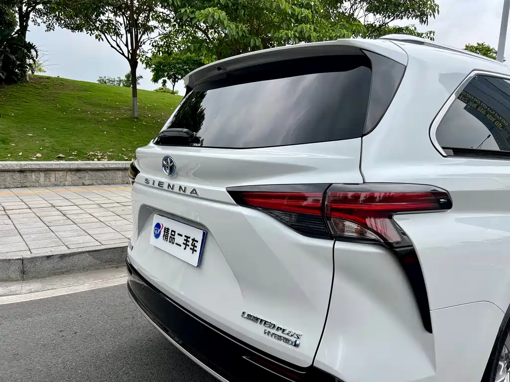 SIENNA 2021 2.5L Hybrid Extreme Edition купить на сайте DeffCars