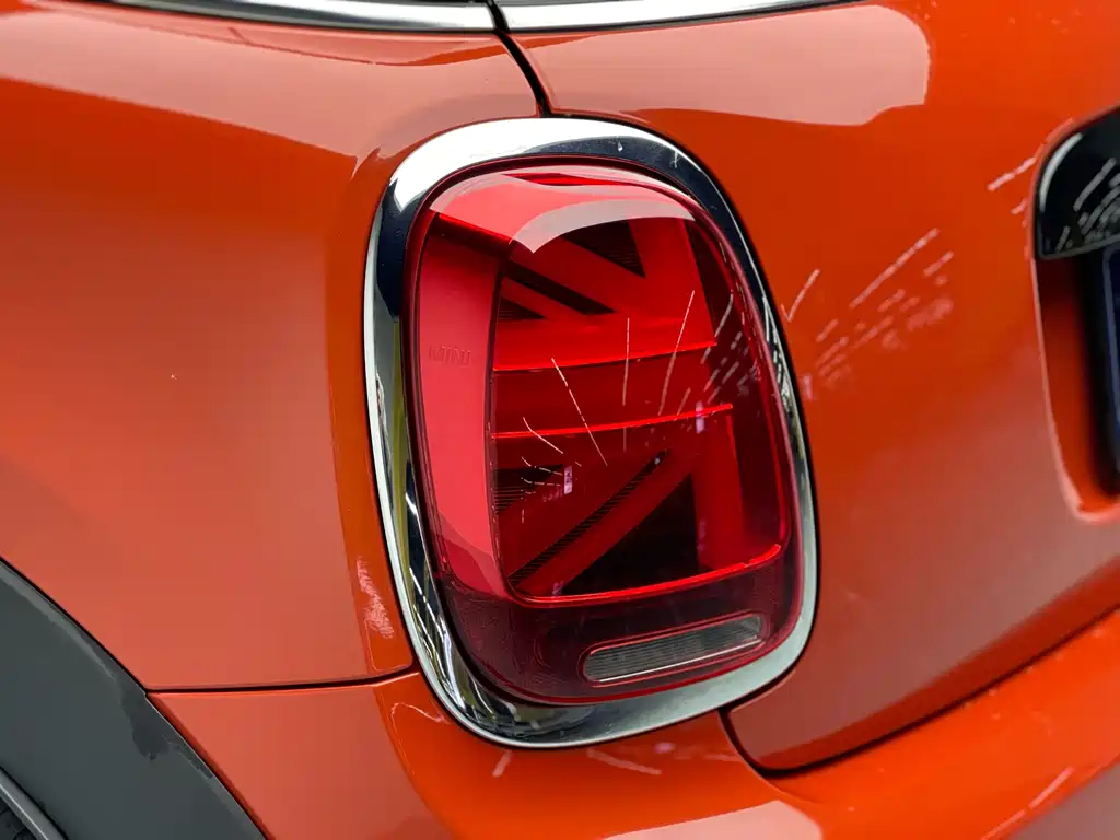 MINI 2018 1.5T COOPER Artist купить на сайте DeffCars