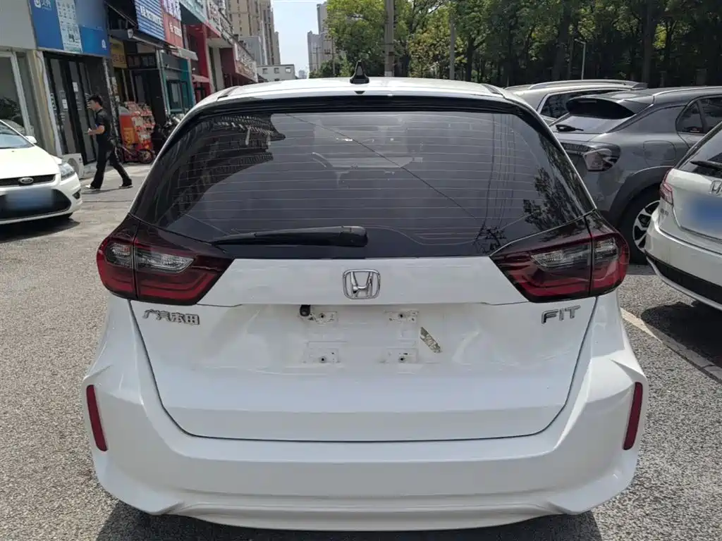 Fit 2021 1.5L CVT Trendy Edition купить на сайте DeffCars