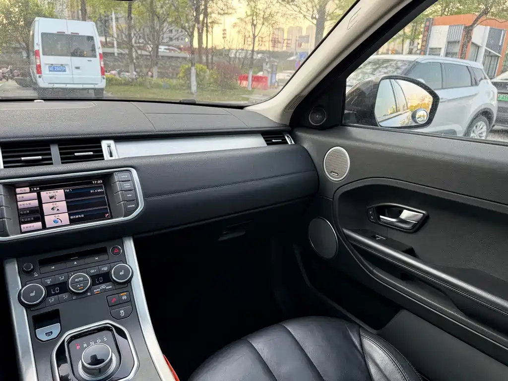 Range Rover Evoque imported 2014 2.0T 5-door Yaoxiang Edition купить на сайте DeffCars