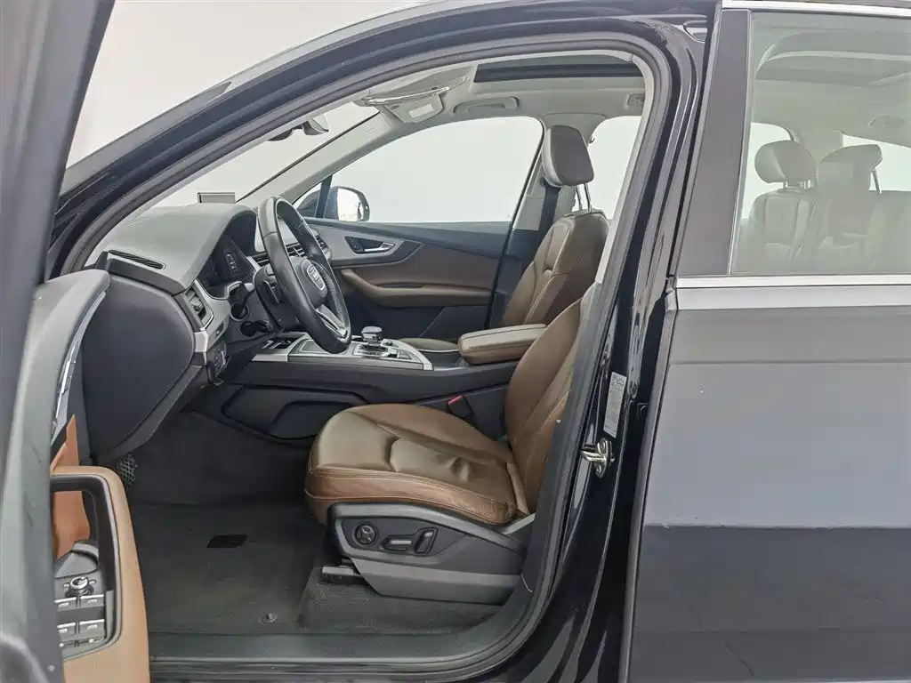 Audi Q7 2019 45 TFSI Comfort купить на сайте DeffCars