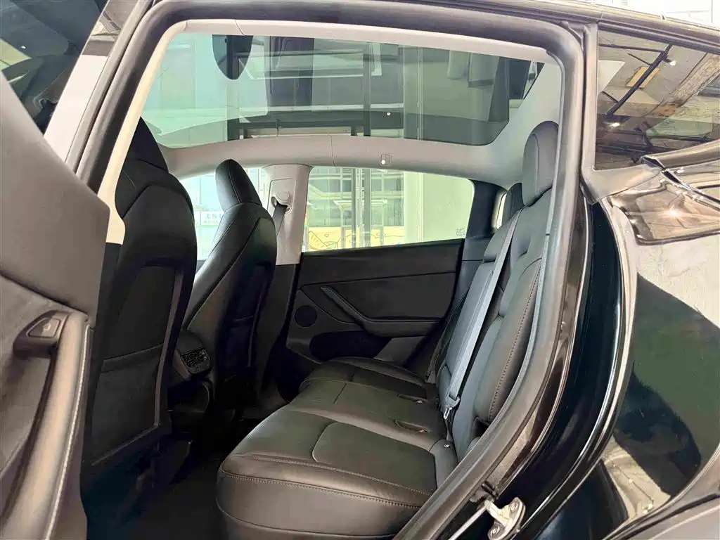 Model Y 2023 rear-wheel drive version купить на сайте DeffCars