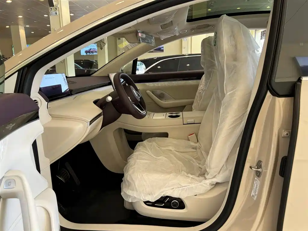 Zhijie R7 2026 extended range Max+ купить на сайте DeffCars