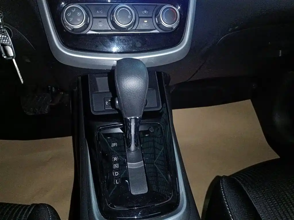 Tiida 2021 1.6L CVT cool version купить на сайте DeffCars