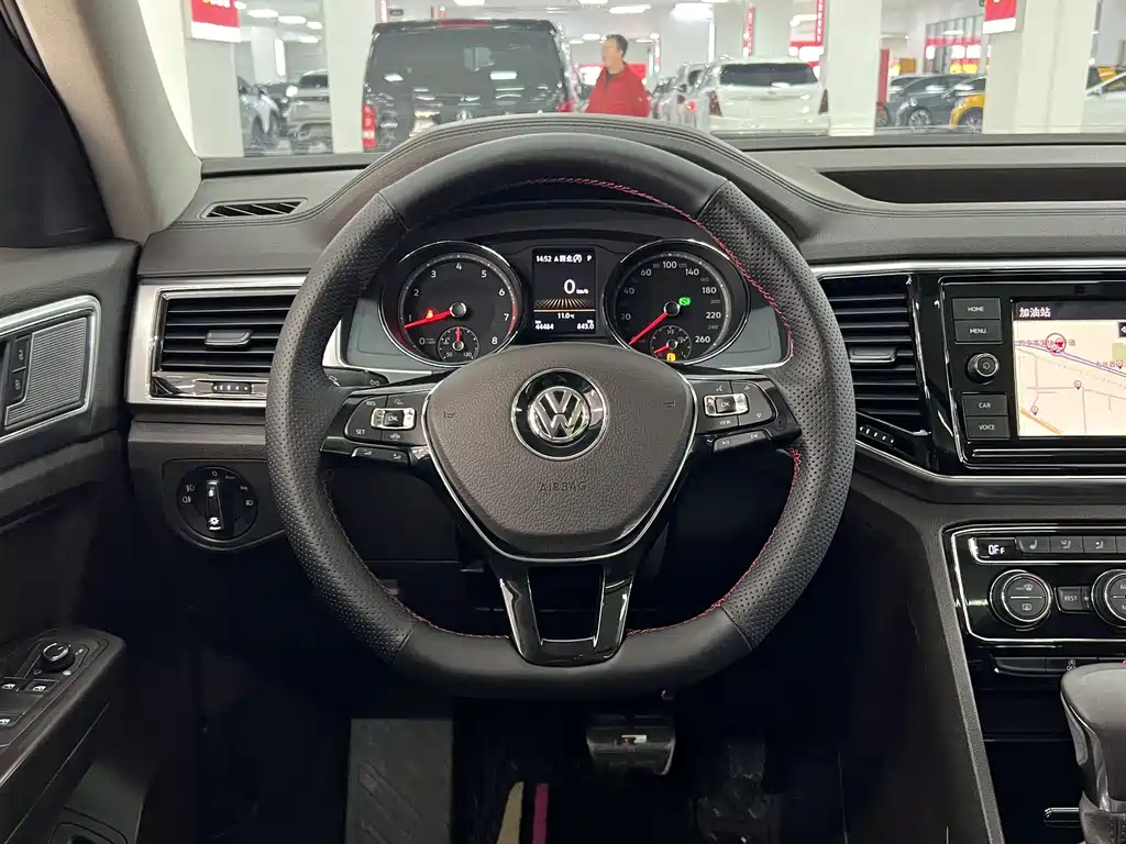 Touron 2019 380TSI four-wheel drive luxury version National VI купить на сайте DeffCars