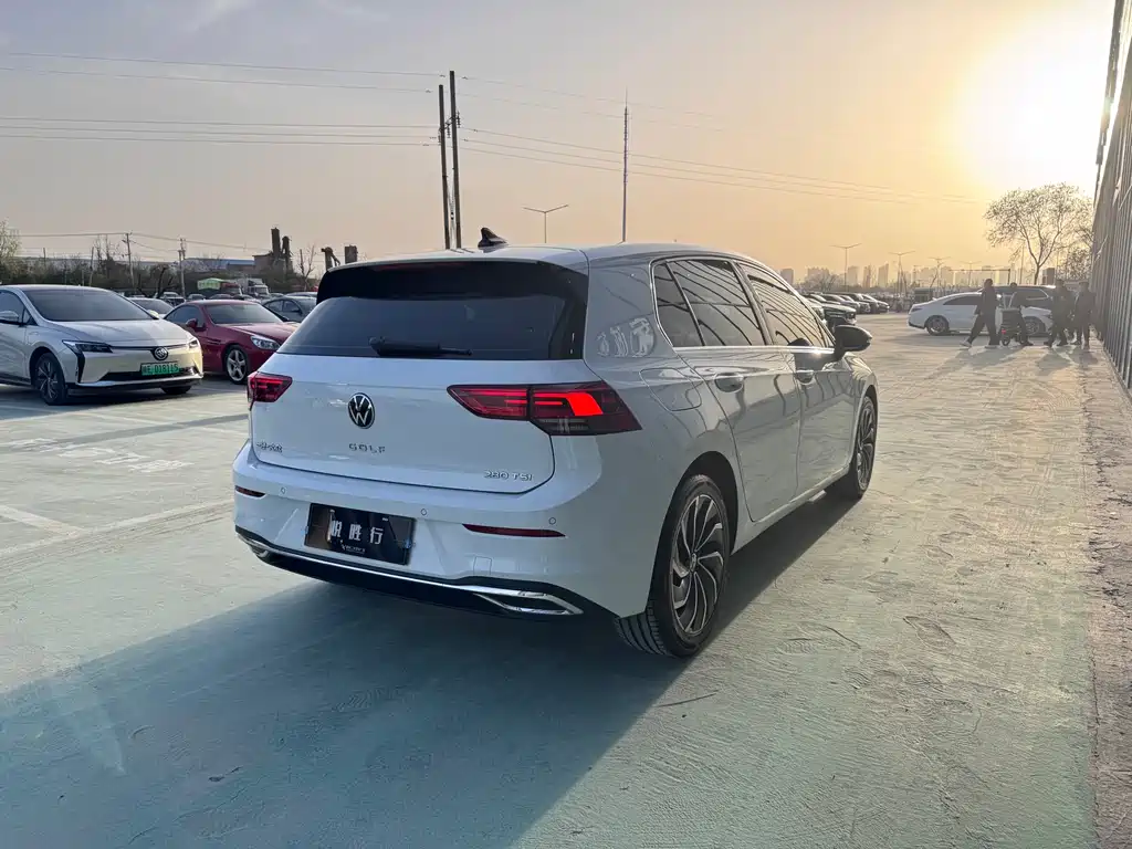 Golf 2023 280TSI DSG Pro купить на сайте DeffCars