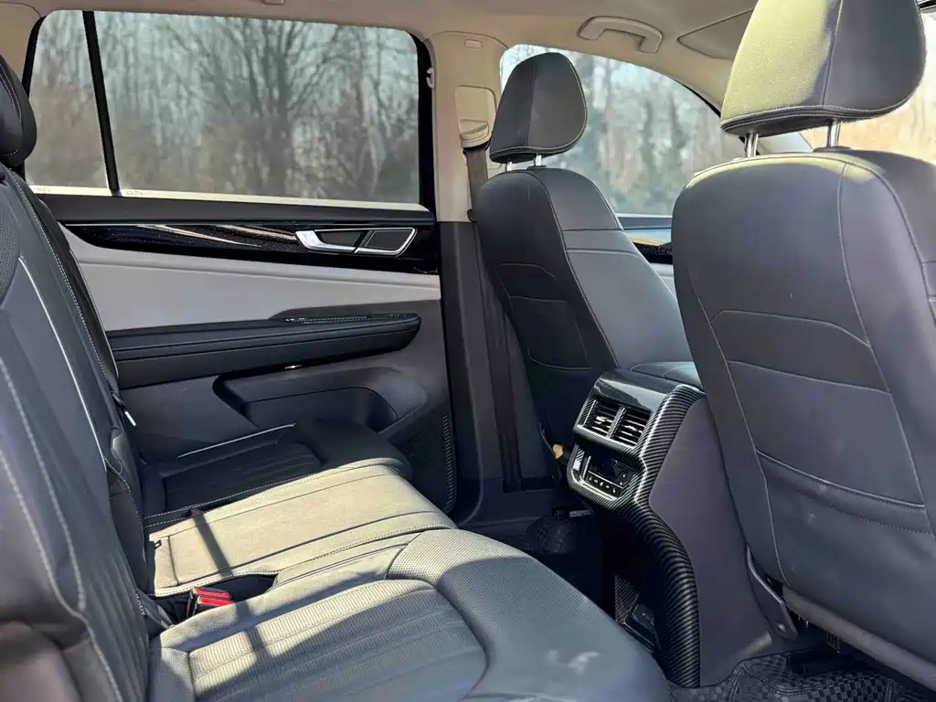Touron 2022 Touron X 380TSI four-wheel drive luxury version купить на сайте DeffCars