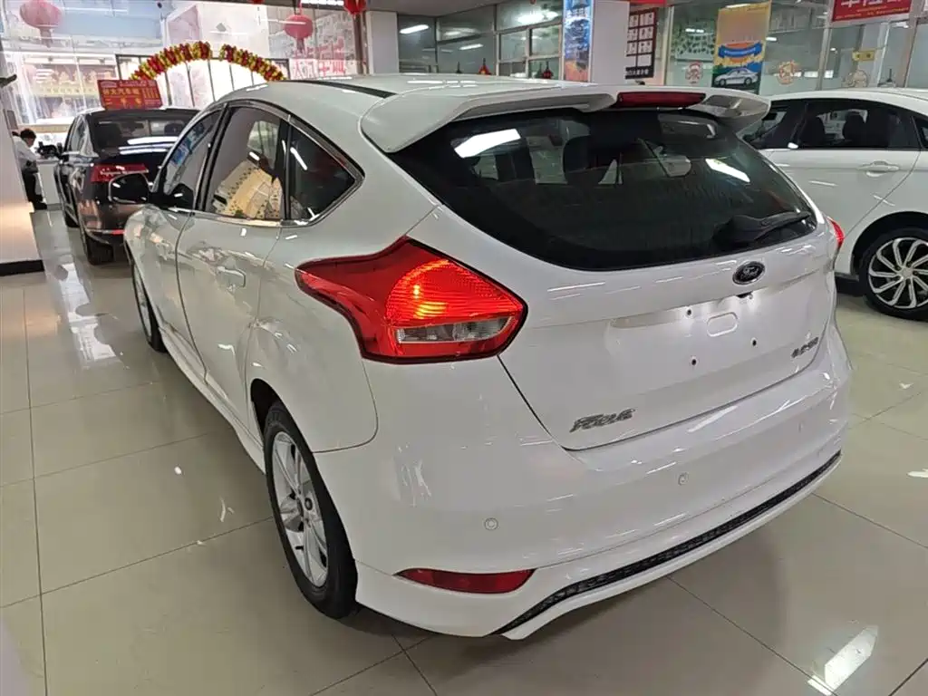 Focus 2018 hatchback classic 1.6L automatic comfort smart mobility version купить на сайте DeffCars