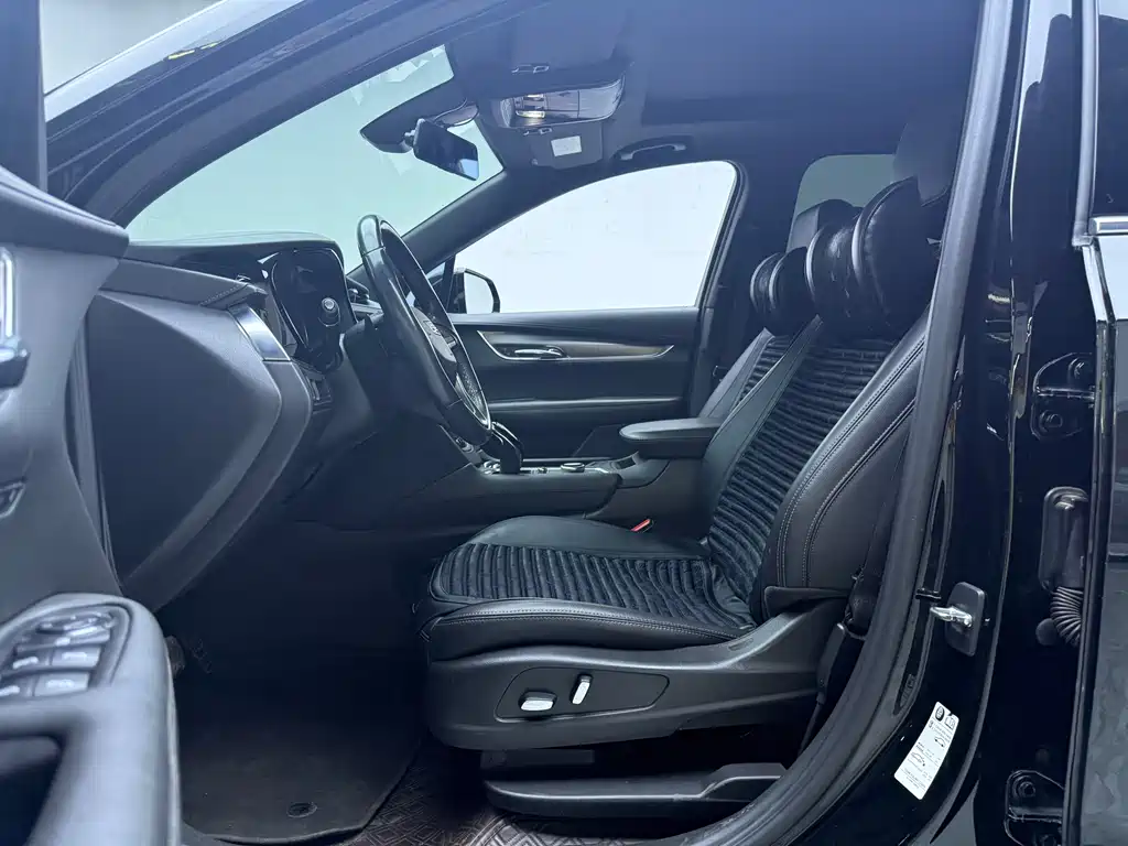 Cadillac XT6 2021 28T seven-seat four-wheel drive stylish model купить на сайте DeffCars