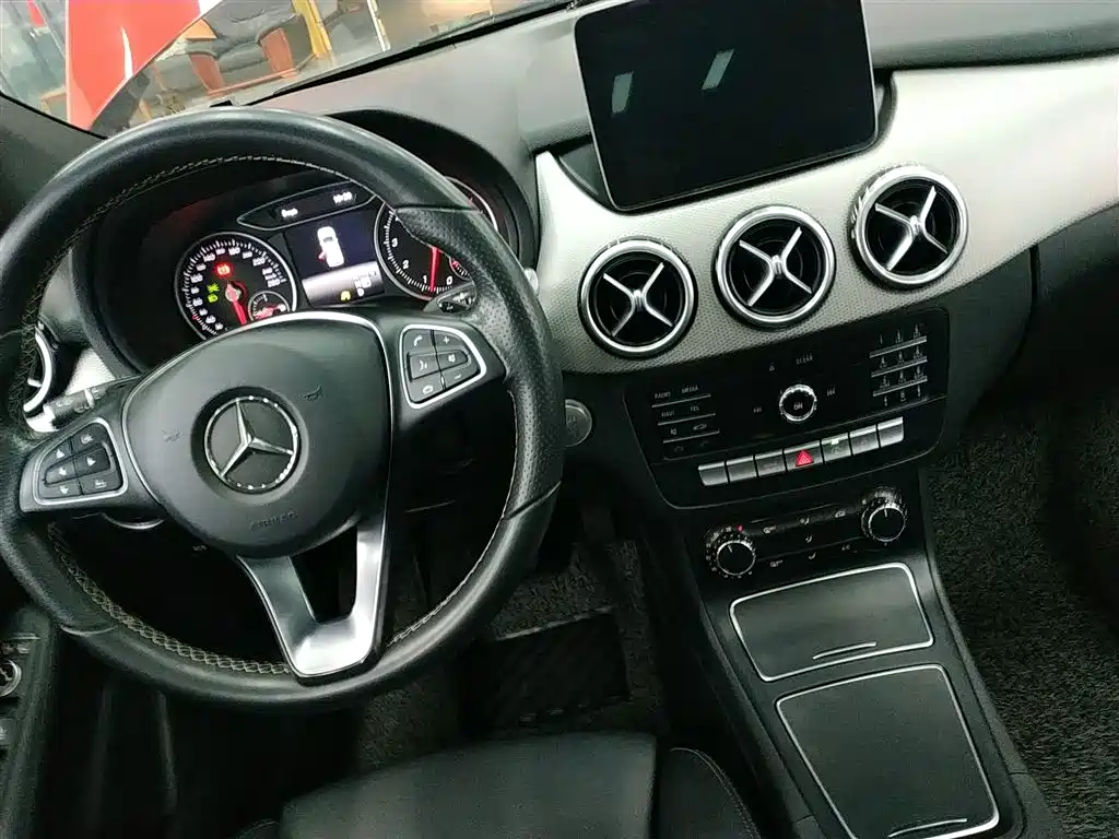 Mercedes-Benz B-Class 2017 B 200 Dynamic купить на сайте DeffCars