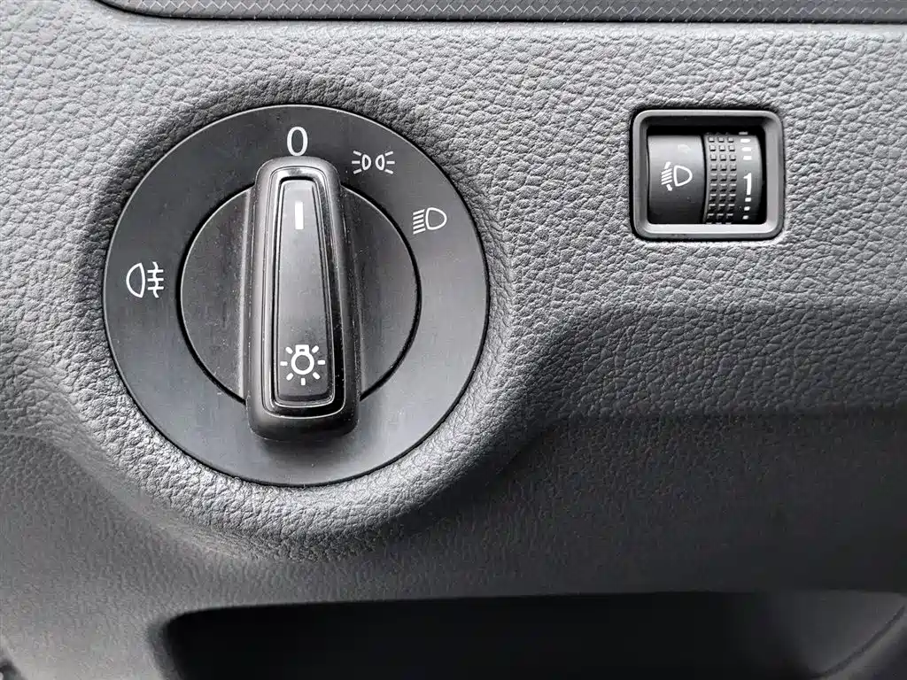 Santana 2021 1.5L automatic fashion version купить на сайте DeffCars