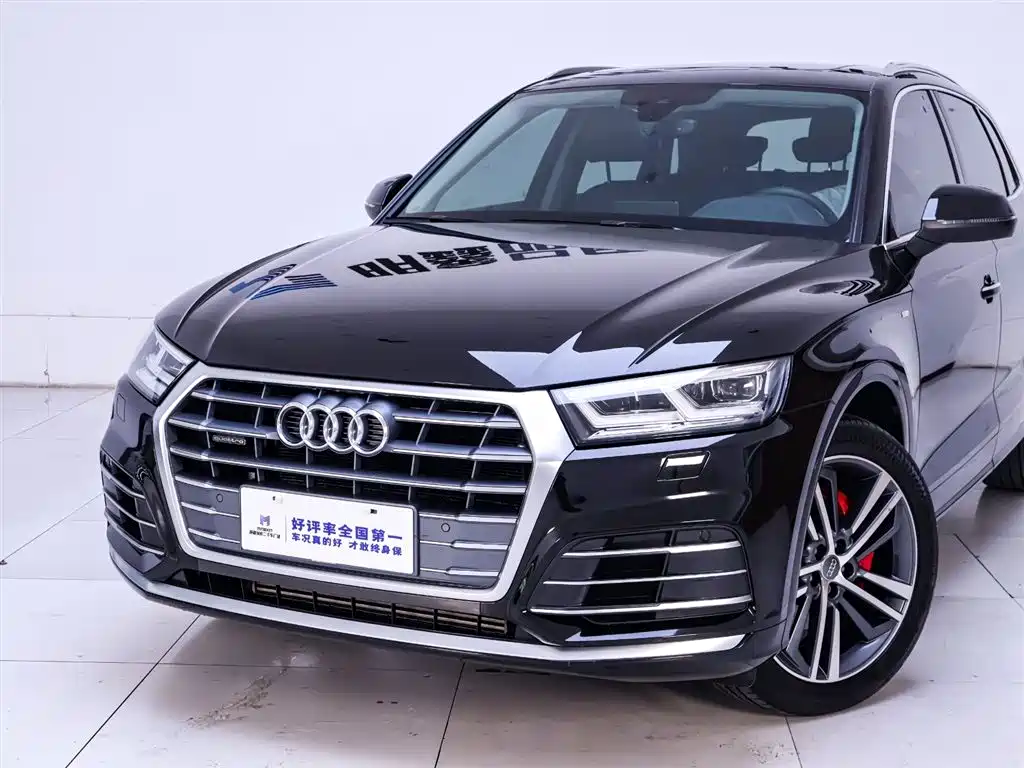 Audi Q5L 2020 40 TFSI enjoys fashionable style купить на сайте DeffCars