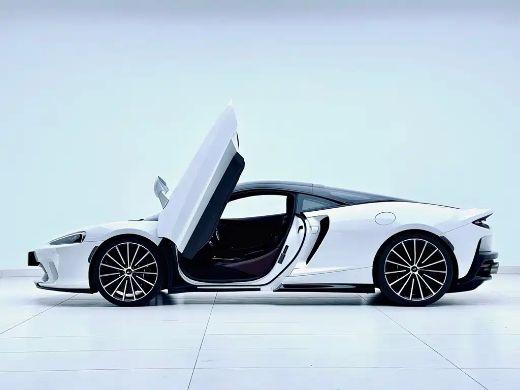 McLaren GT 2022 4.0T standard model купить на сайте DeffCars