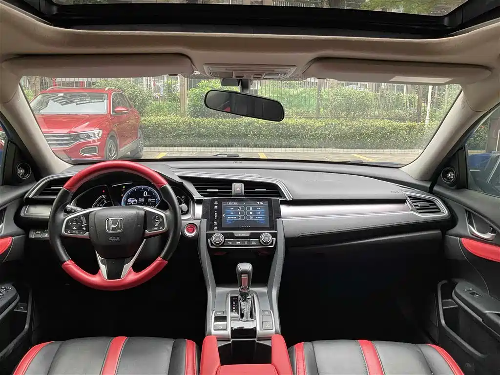 Civic 2019 220TURBO CVT Dynamic Edition National VI купить на сайте DeffCars