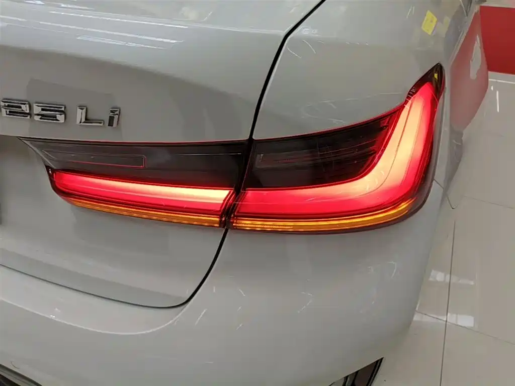 BMW 3 Series 2023 325Li M Sports Package купить на сайте DeffCars