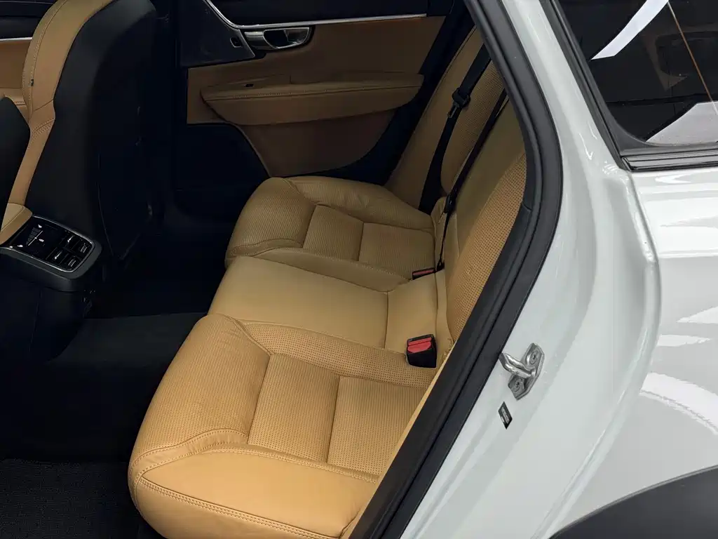 Volvo V90 2017 Cross Country T5 AWD Smart Edition купить на сайте DeffCars