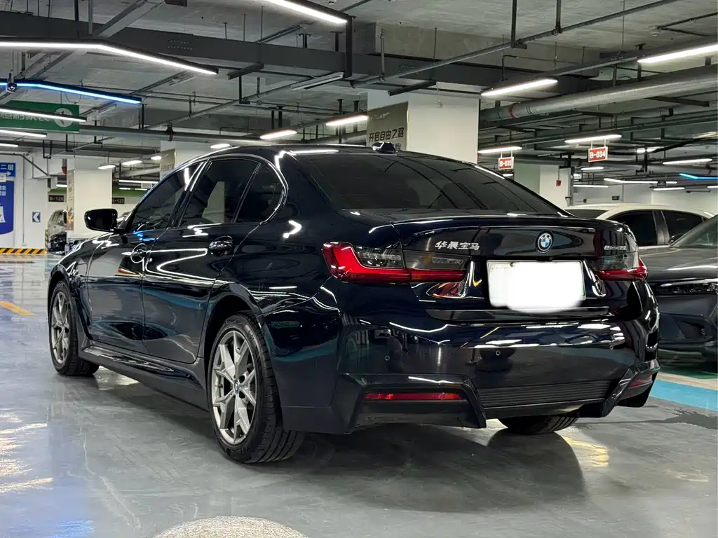BMW i3 2024 eDrive 35 L купить на сайте DeffCars