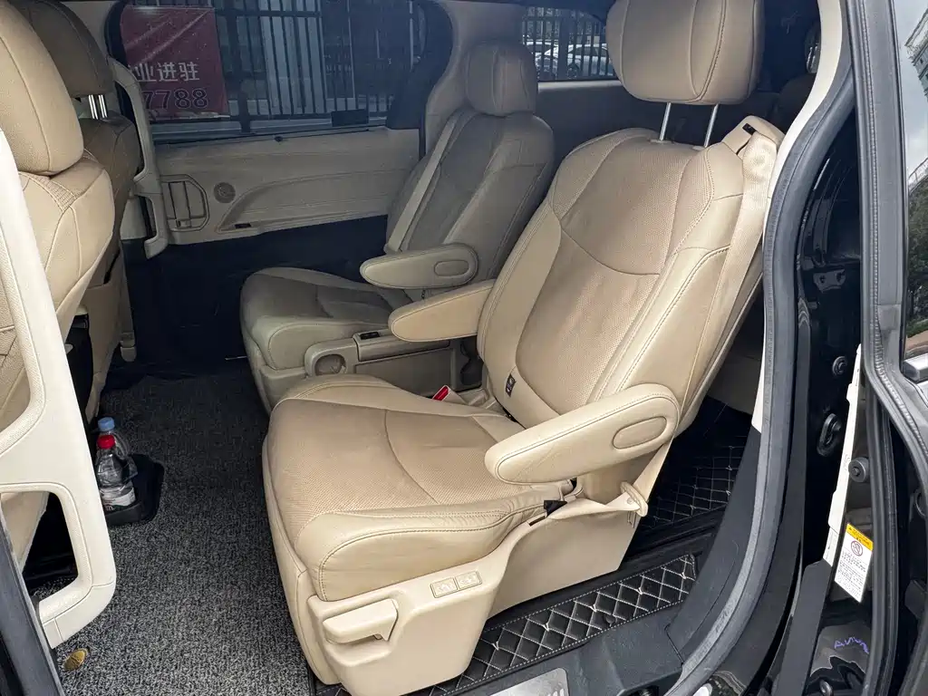 SIENNA 2021 2.5L Hybrid Premium Edition купить на сайте DeffCars